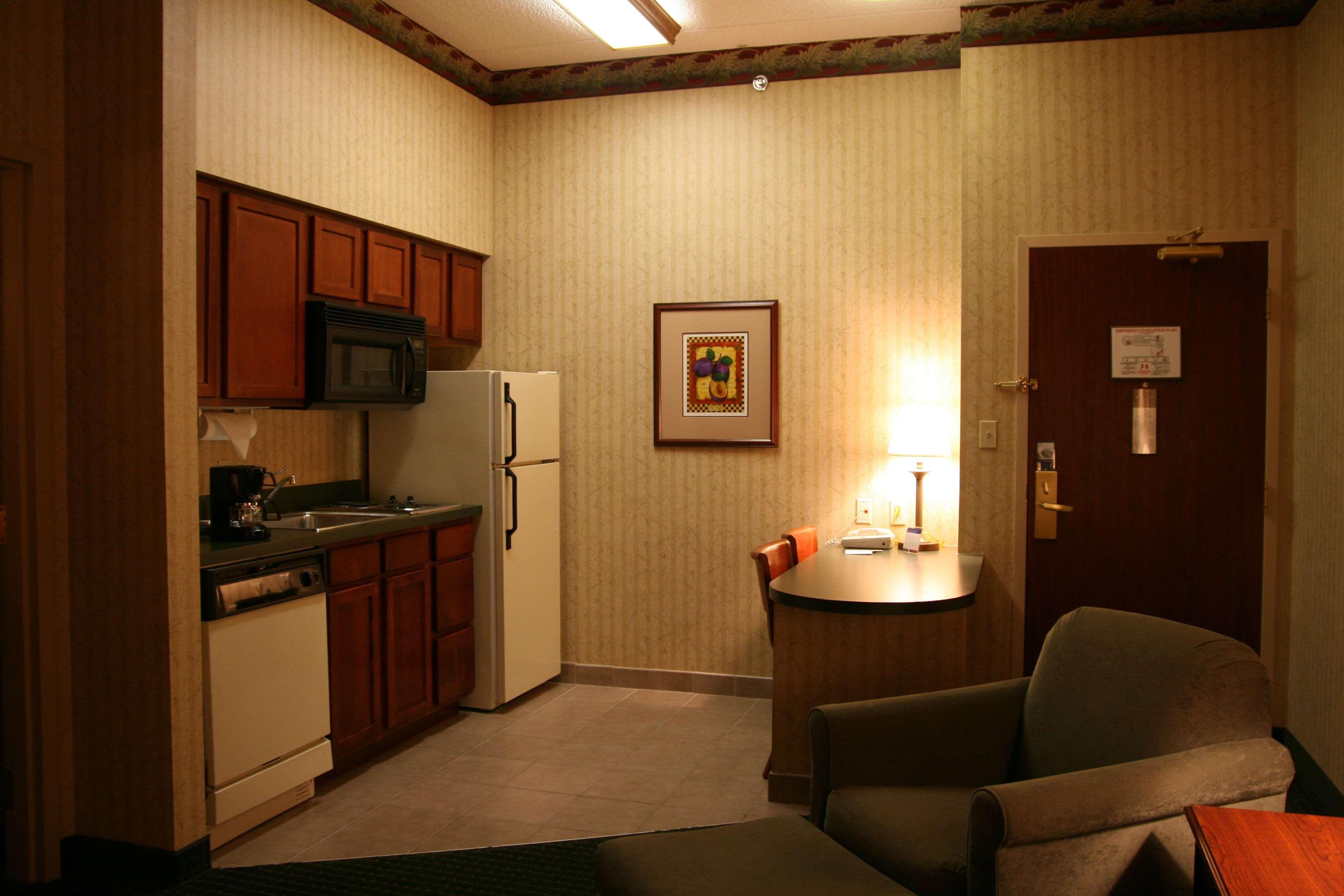 Hampton Inn & Suites Scottsburg Exterior photo