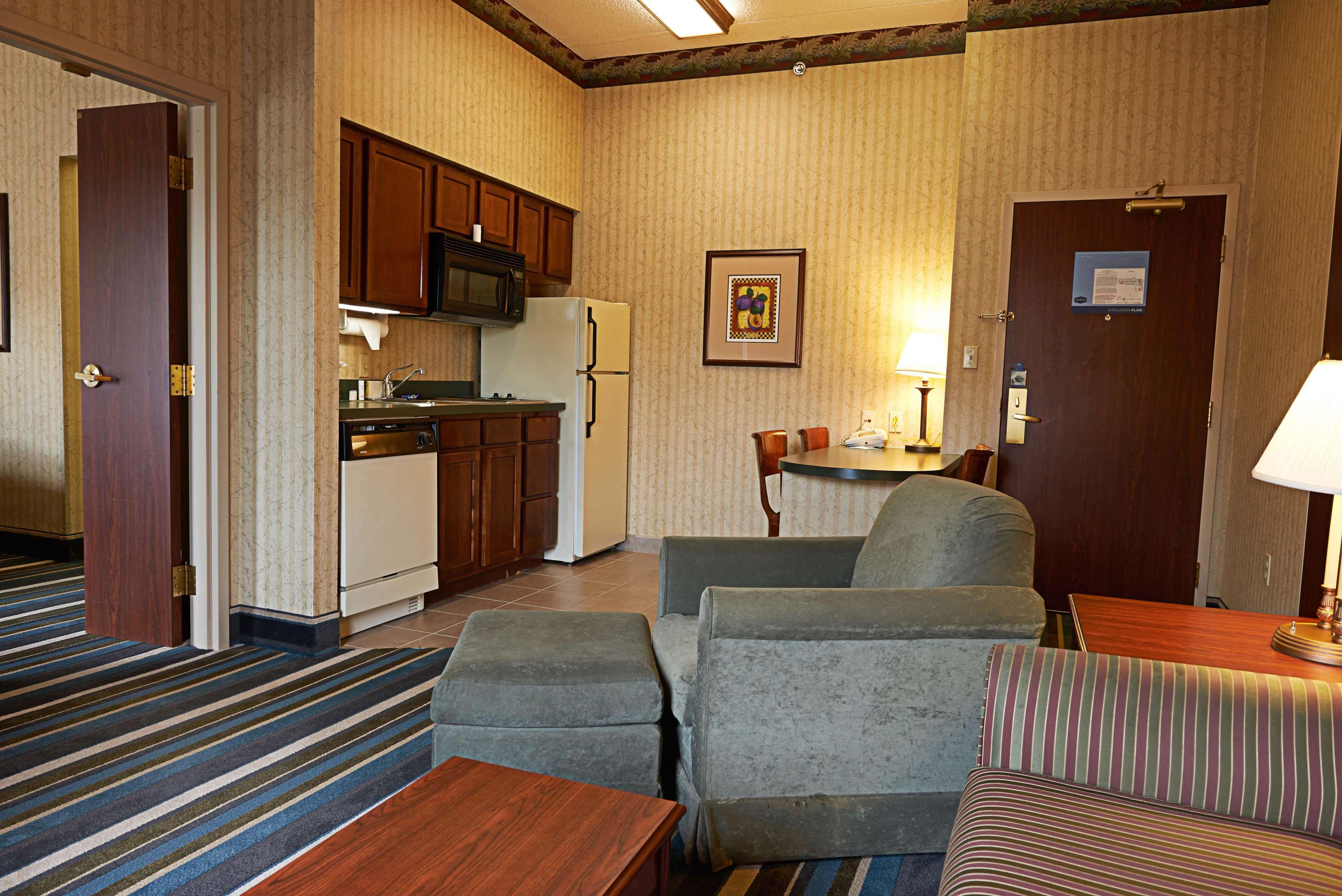 Hampton Inn & Suites Scottsburg Exterior photo